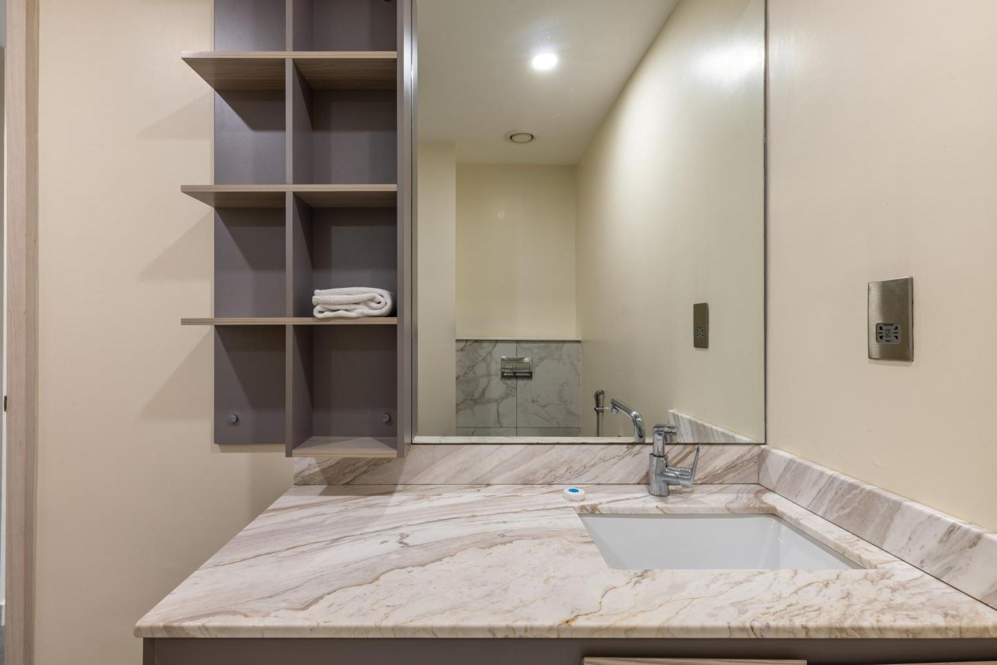 Apartment Capital M Emerald Line By Yourhost, *