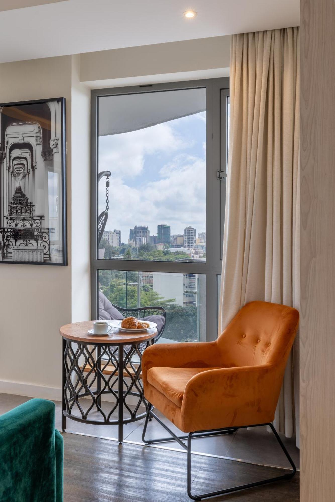 Apartment Capital M Emerald Line By Yourhost,